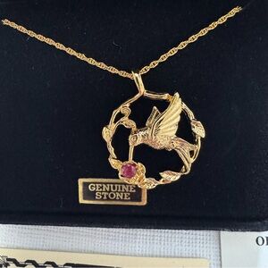 Vintage JJI Hummingbird Pendant Necklace: Gold Tone Ruby Accent NIB Storyline